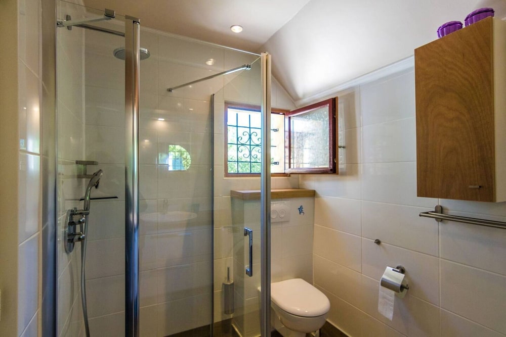 Quiet Holiday Home With Pool in the Dordogne