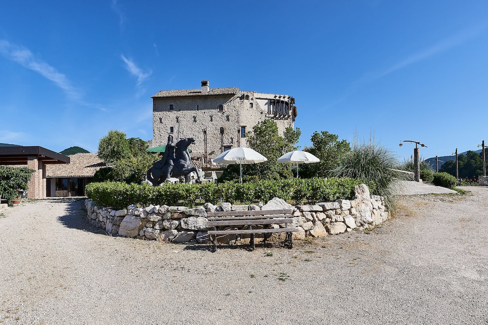 Castrum Resort
