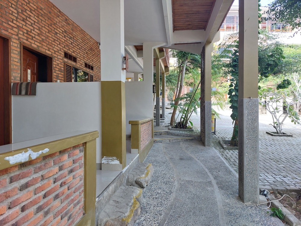 Gondang Sivali Hotel