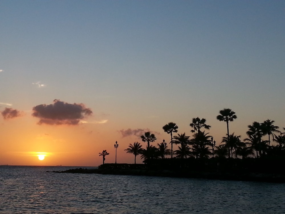 Le Chateau Ocean Villas
