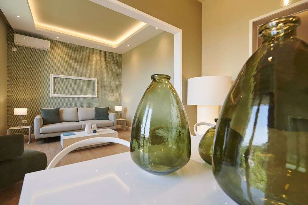 Ma Maison Acropolis Mansion 3bdr Suite N 6 400mbps