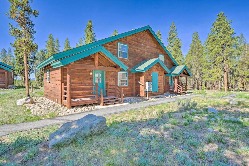6 Mi to Turquoise Lake: Retreat w/ Covered Deck! view 4