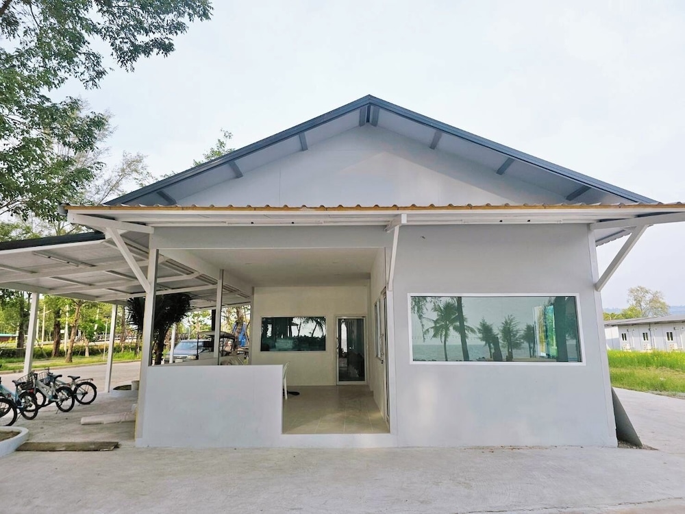 Suvarn Gleaw Thong Resort