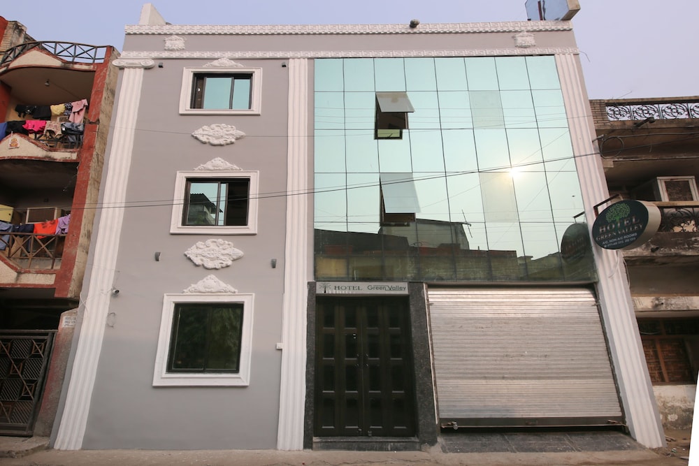 OYO 27933 Hotel Green Valley view 5
