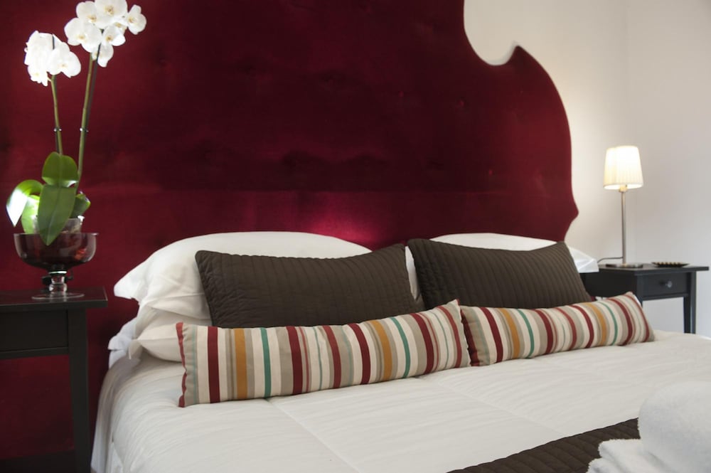 Corso in Roma With 3 Bedrooms and 3 Bathrooms