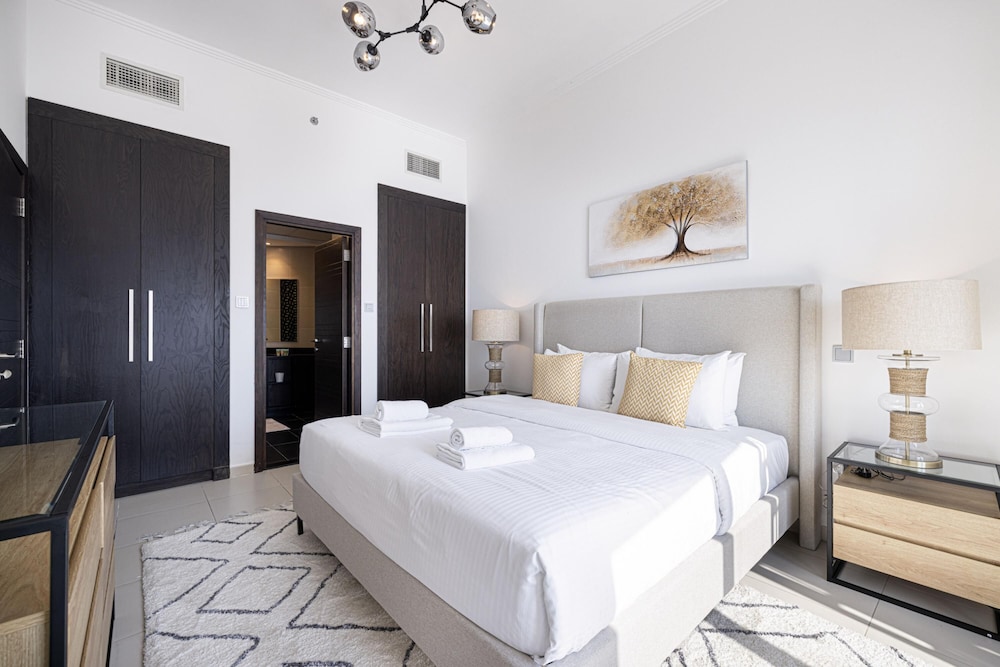 Stunning 1-bed in the Iconic Cayan Tower