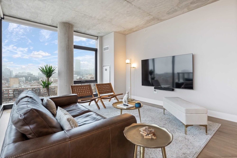 West Loop Group Hub 3 Modern 2BR Apartments