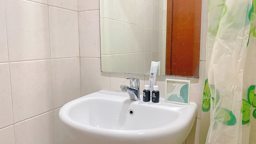 Spacious And Good 3Br At Thamrin Residence Apartment