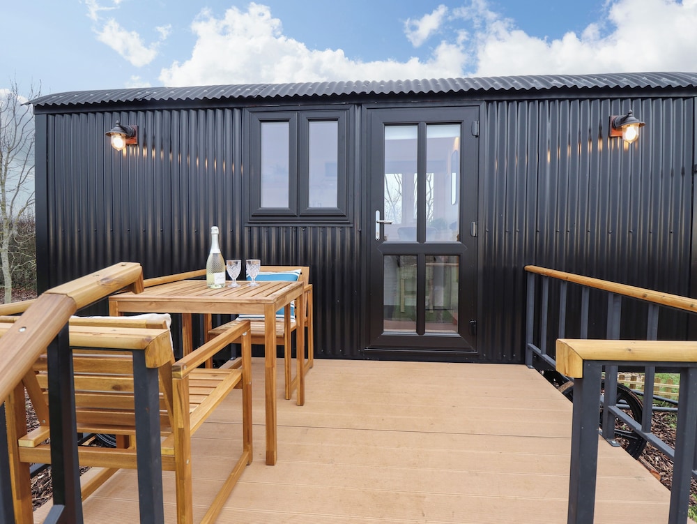 Shepherds Hut - Oak