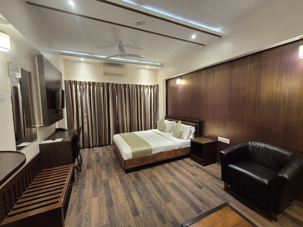 R D HOTELS HSR