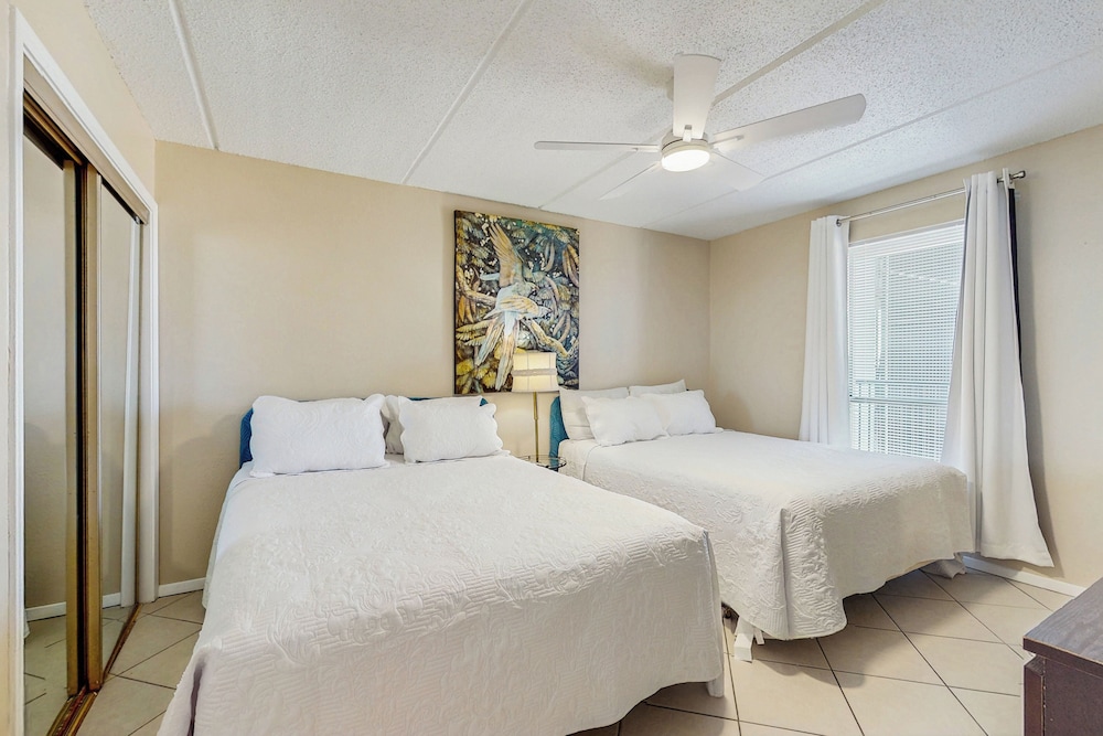 3BR Condo - 10th Floor w/ Amazing View & Amenities