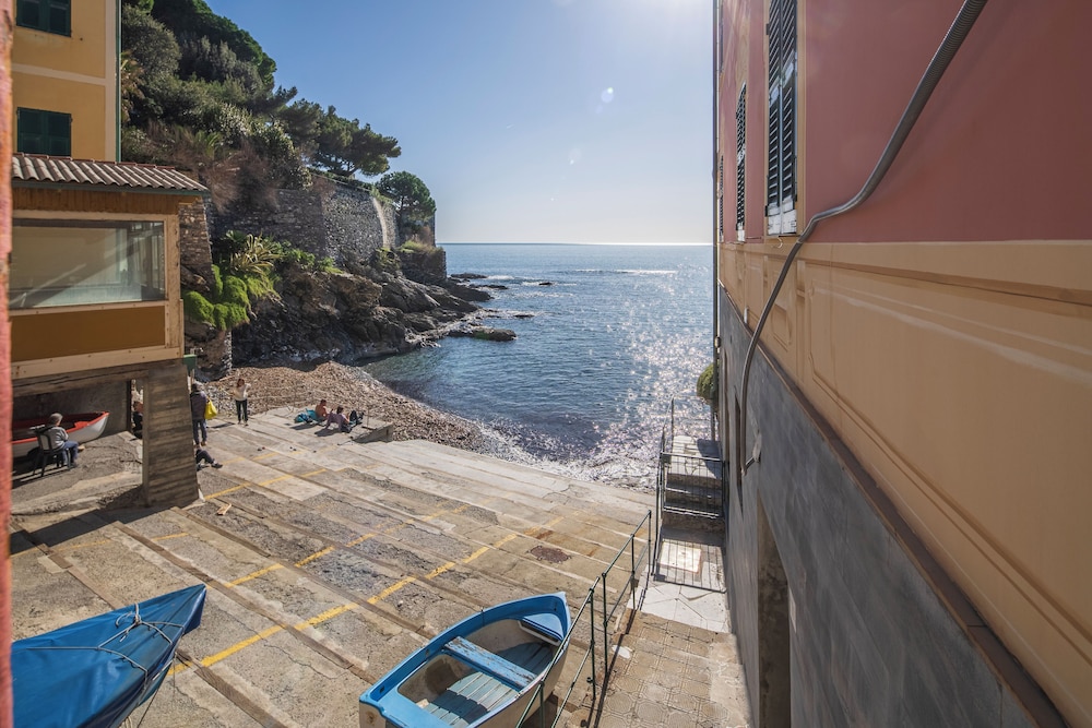 Green Home Seaside Parking Wifi Ac Genova