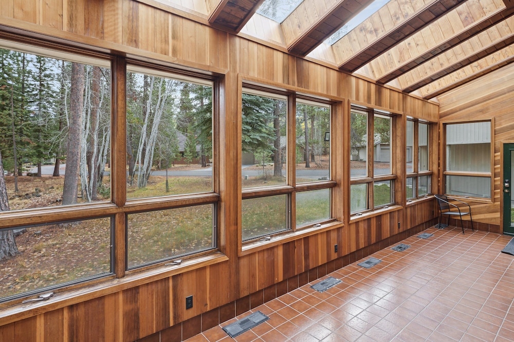 Poplar 35 5 Bedroom Home