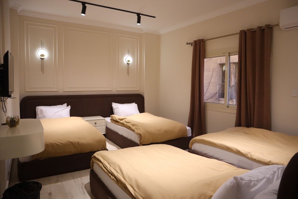 Calma Hotel
