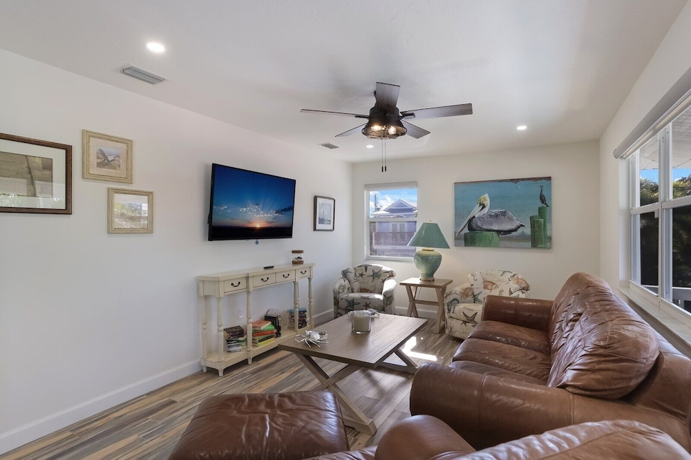 Surf Riders 4 Bedroom Home