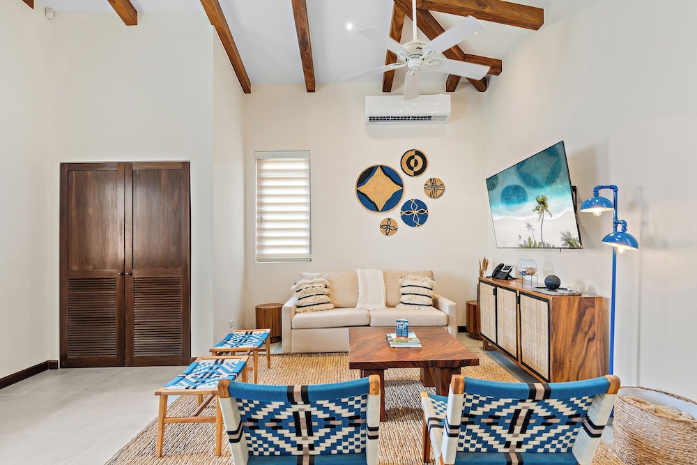 Stylish Condo in the Heart of Las Catalinas with Vibrant Design & Exclusive Beach Club Access