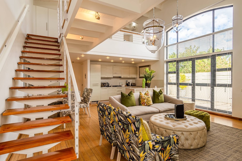 The Ivy Apartments