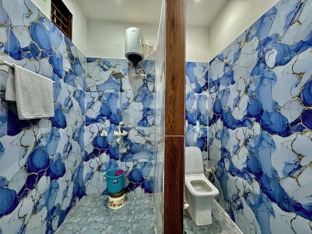 Hotel radha Aradhya Sadan