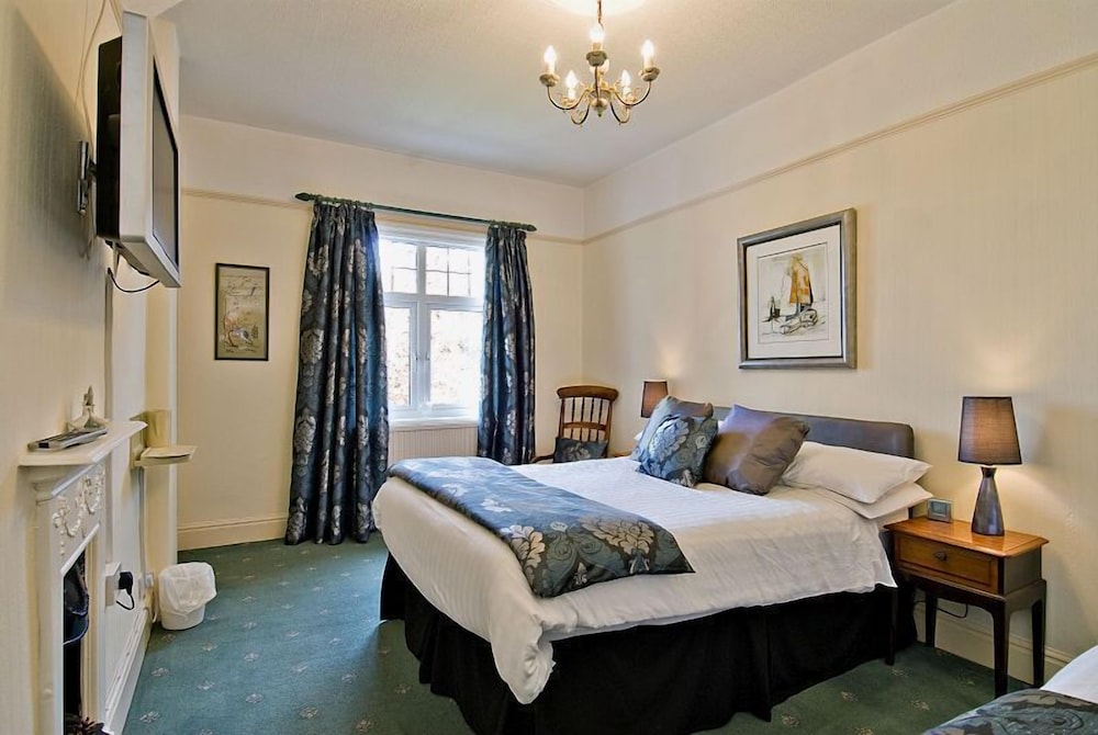 Ashleigh House view 4