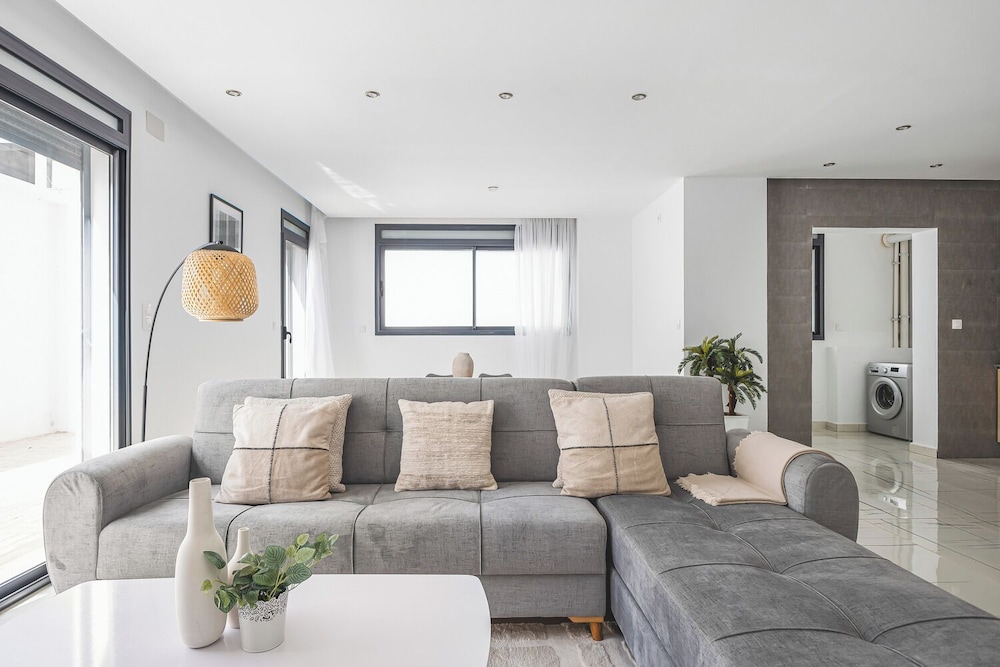 Appartement de 3 pieces a Birkhadem