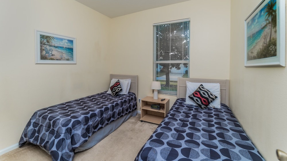 Windsor Palms Resort 4 Bedroom Home+ Game Room 4 Home