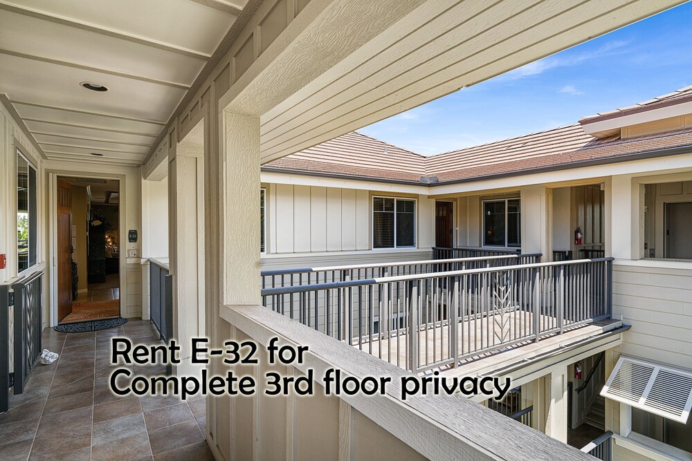 Waikoloa Beach S E33 2 Bedroom Condo by RedAwning