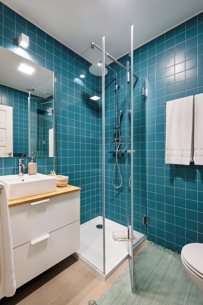 Breinr · Trendy and Spacious 3BR Family Home
