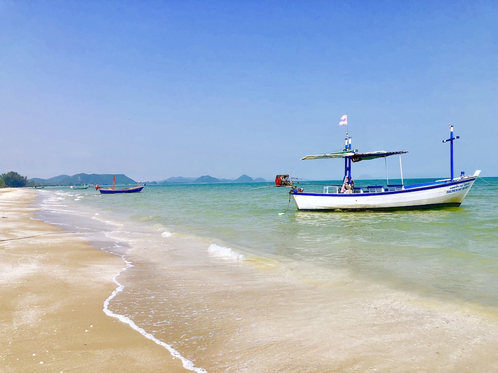 Dolphin Bay Beach Resort