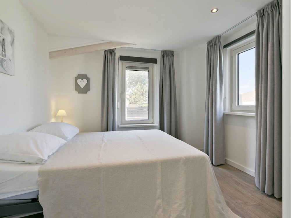 Holiday Home Near Sophia Beach and Marina view 4