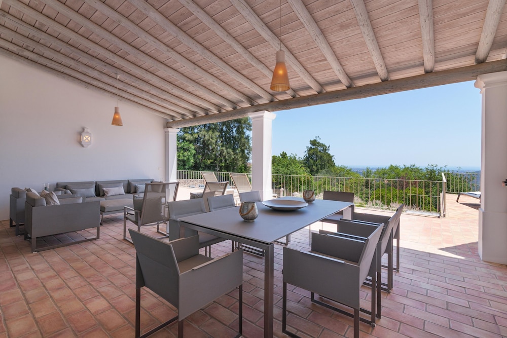 Casa Velha Pool Ocean View