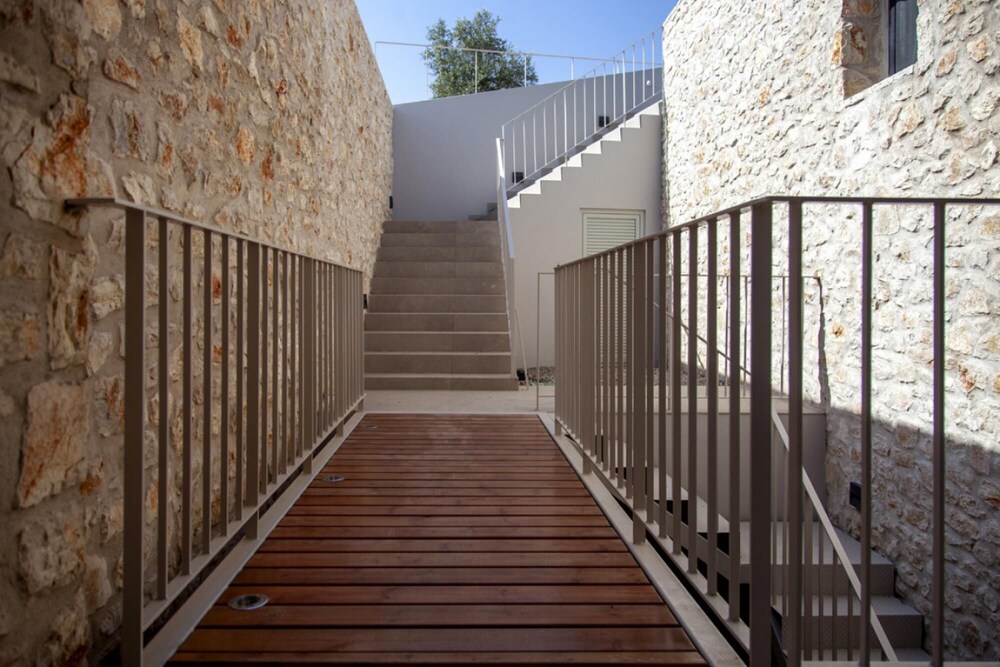 Theros Estate 2- 2 BED