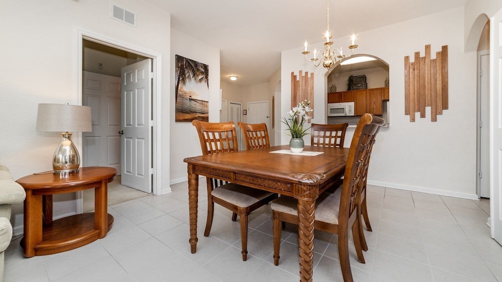 Windsor Hills Resort 3 Bedroom 2nd Floor Condo with Resort Amenity Access 3 Condo