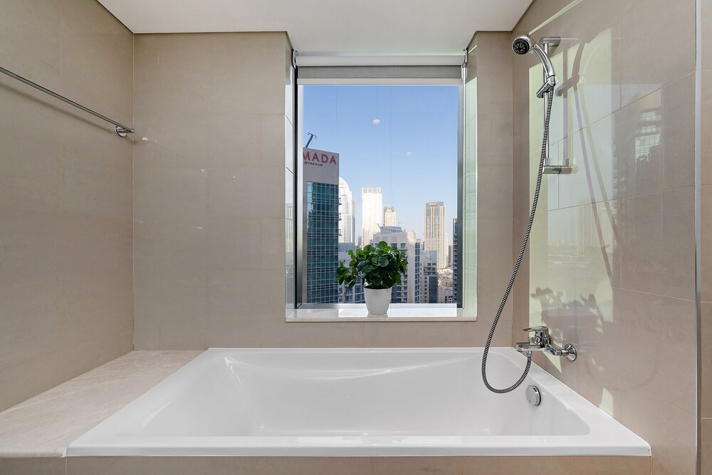 Luxury Burj Khalifa View 4BR
