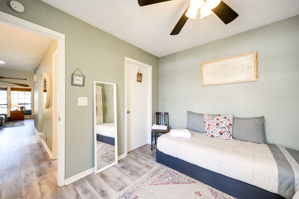 Centrally Located Horseshoe Bay Vacation Rental! - Property Image 26