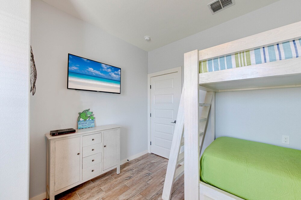 Postcard from Paradise by Silver Sands Vacation Rentals view 2