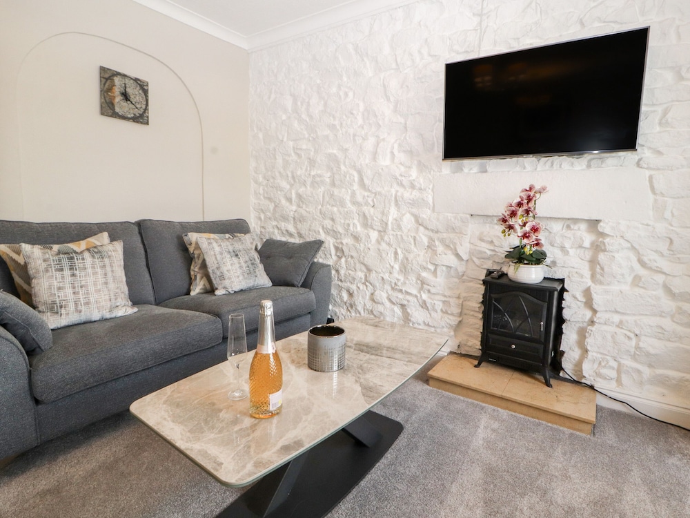 Market Square Maisonette