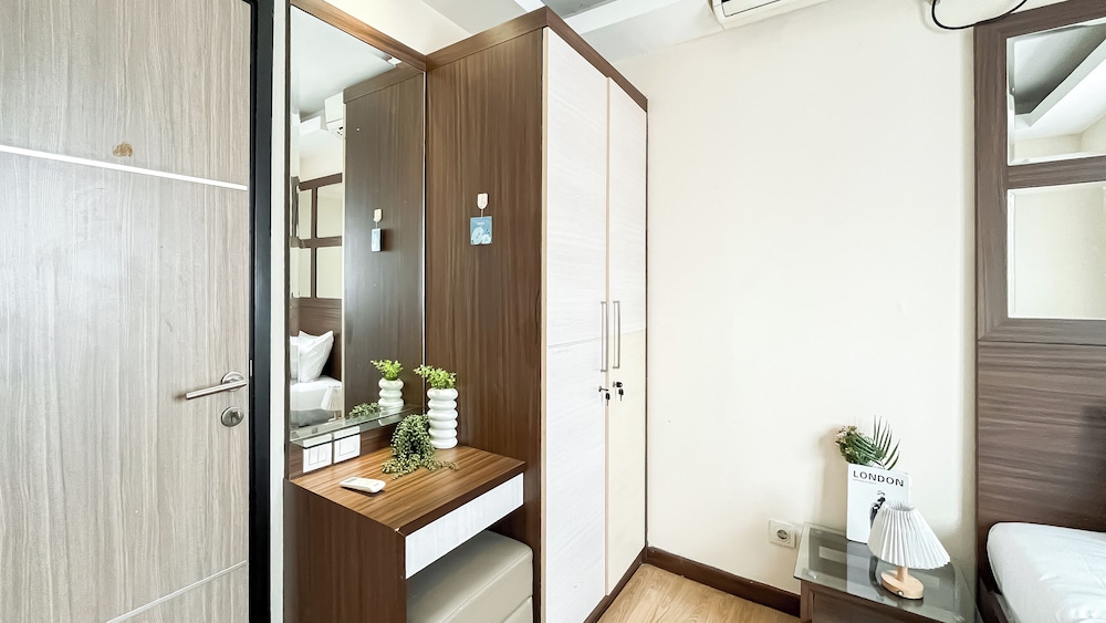 Good Deal 2Br Apartment At The Wave Kuningan