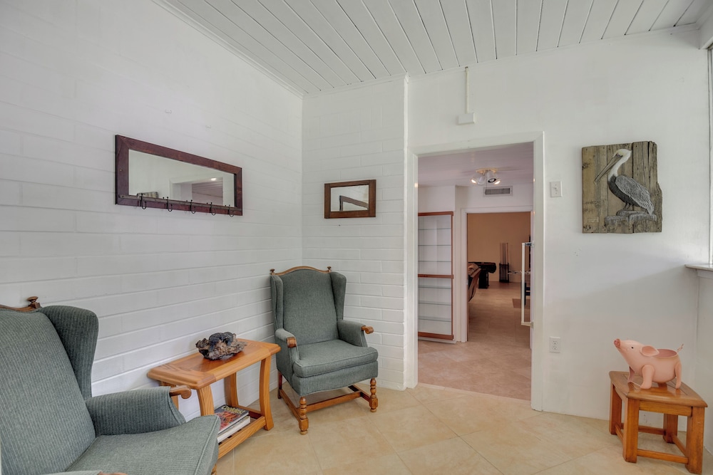 Private 3-acre Retreat w/ Game Room in Bunnell!