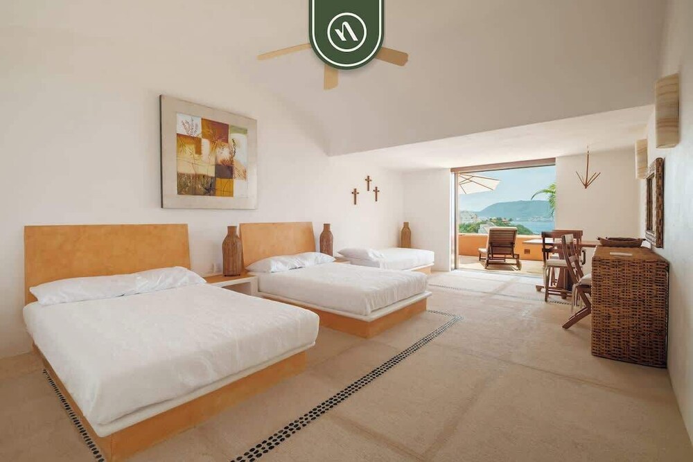 4 BR Penthouse - Breathtaking Views - Private Pool