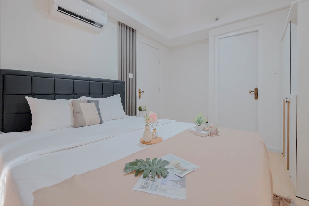 Spacious 3Br At Daan Mogot City Apartment