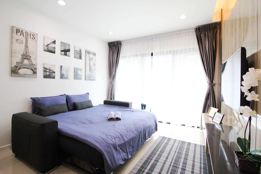 A High-floor 2BR Suasana Suites, Near Ciq, JB