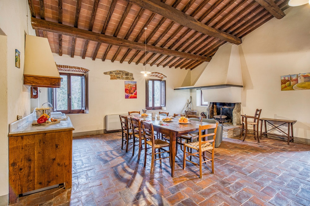 Family Tuscany Villa with private pool
