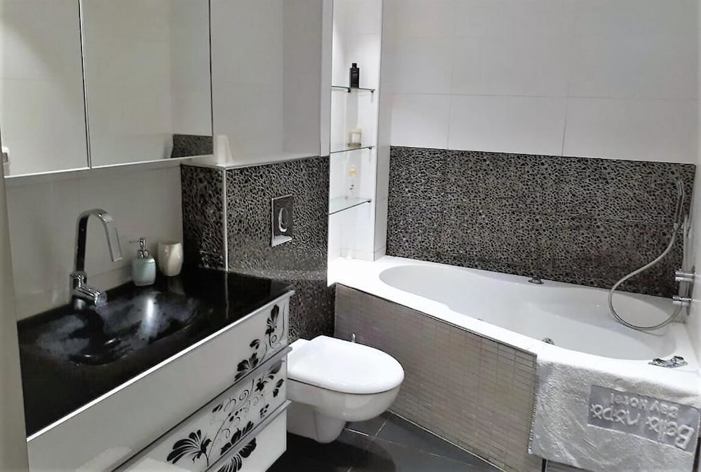 Apartment - Tel Aviv