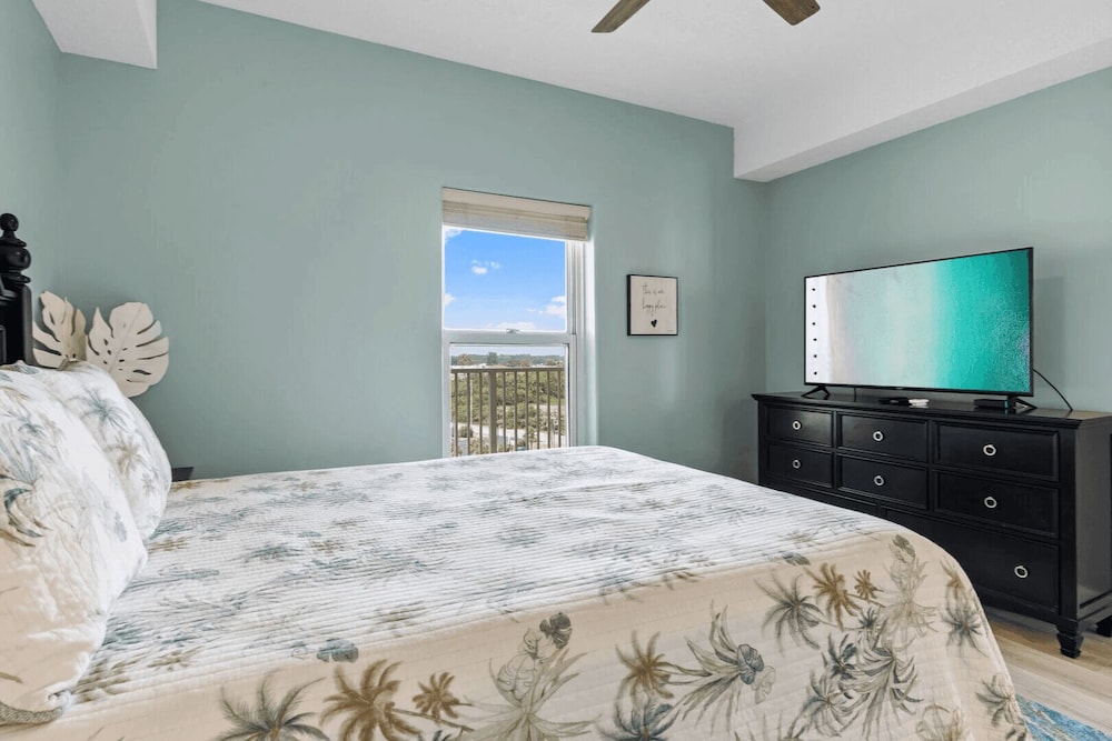 Front Beach Road, Unit 809 - Beach Happy Emerald Isle Resort Unit 809