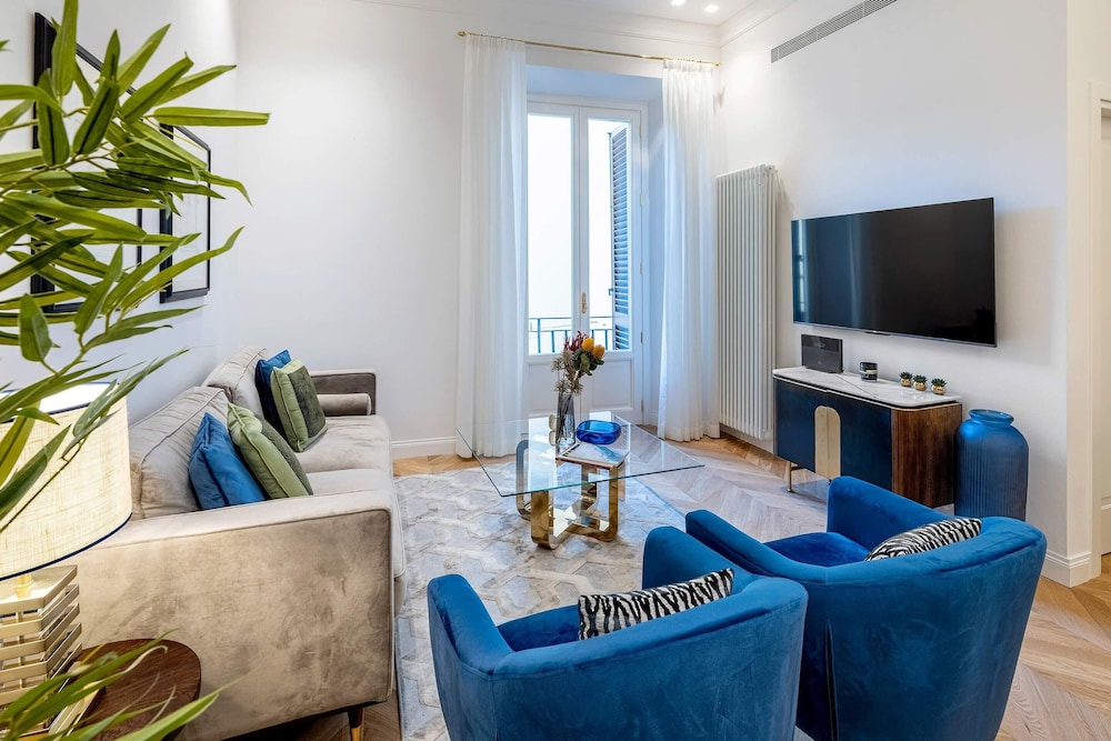 Genteel Home Giraldi