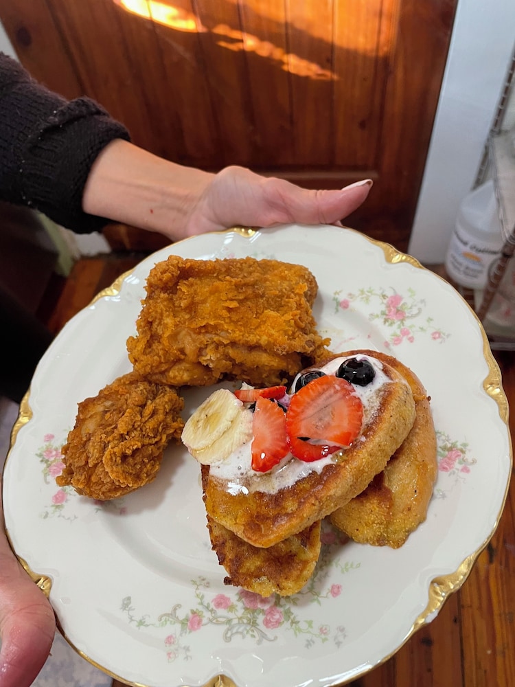 Chesnut Cottage Inn
