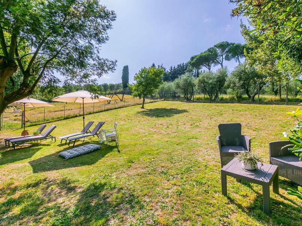 Podere la Botte Pool Lari