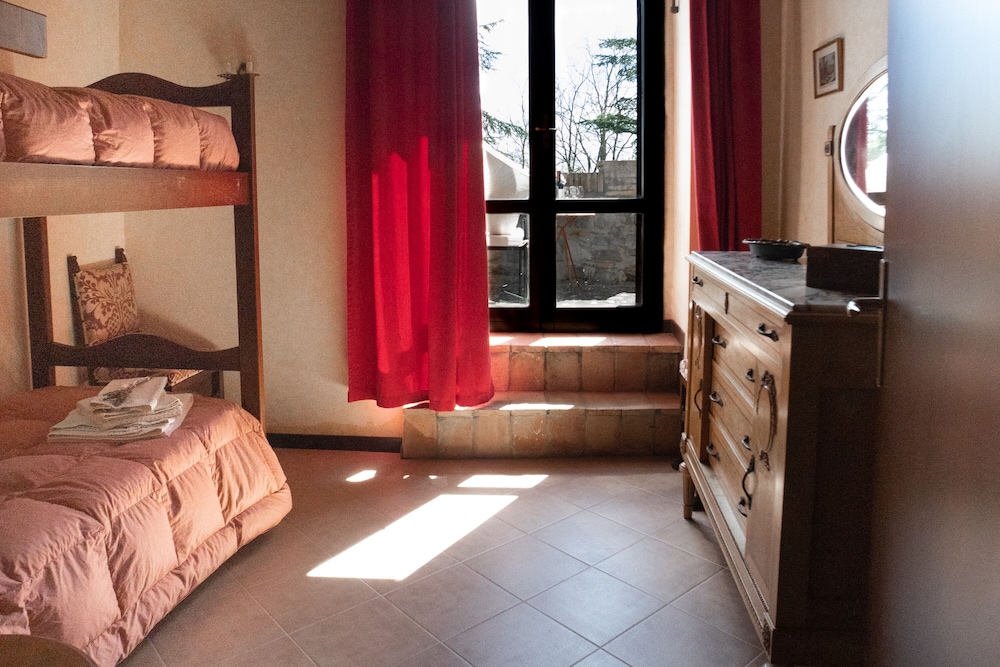 Casale Montemoro With Pool view 4
