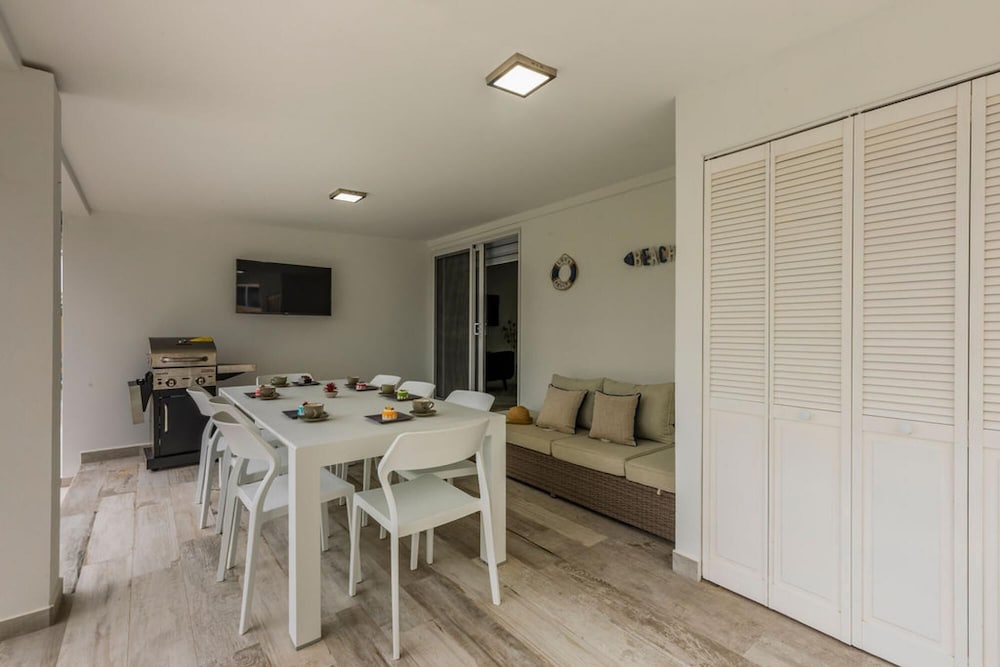 Brand NEW 3BR 2BA Villa With Amazing Amenities