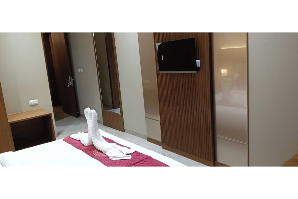 Hotel Tanishka INN